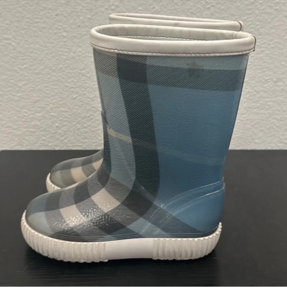 Authentic Burberry luxury designer signature novacheck waterproof rain boots 8.5